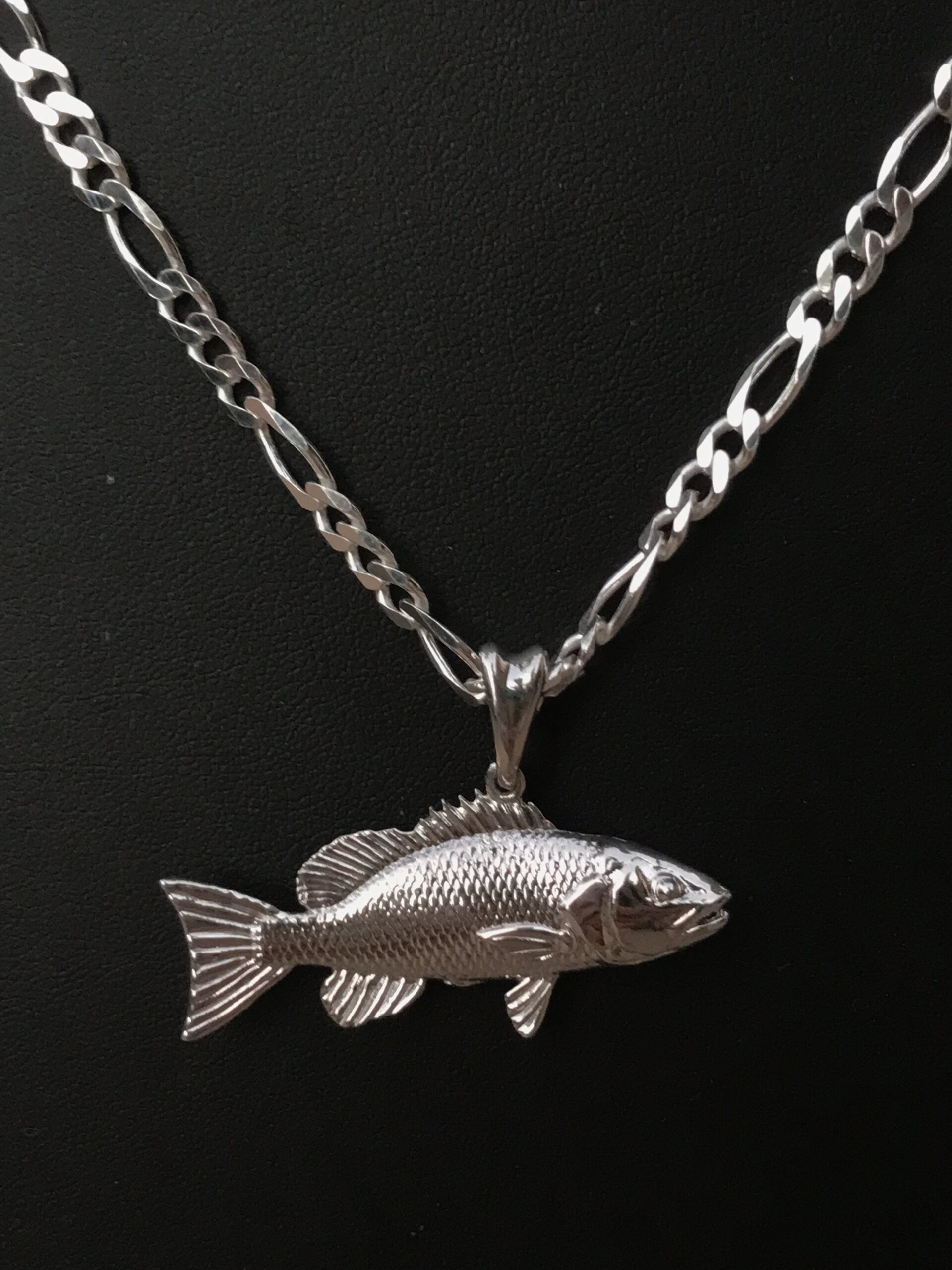 Snapper 3D Pendant Necklace - Image 5