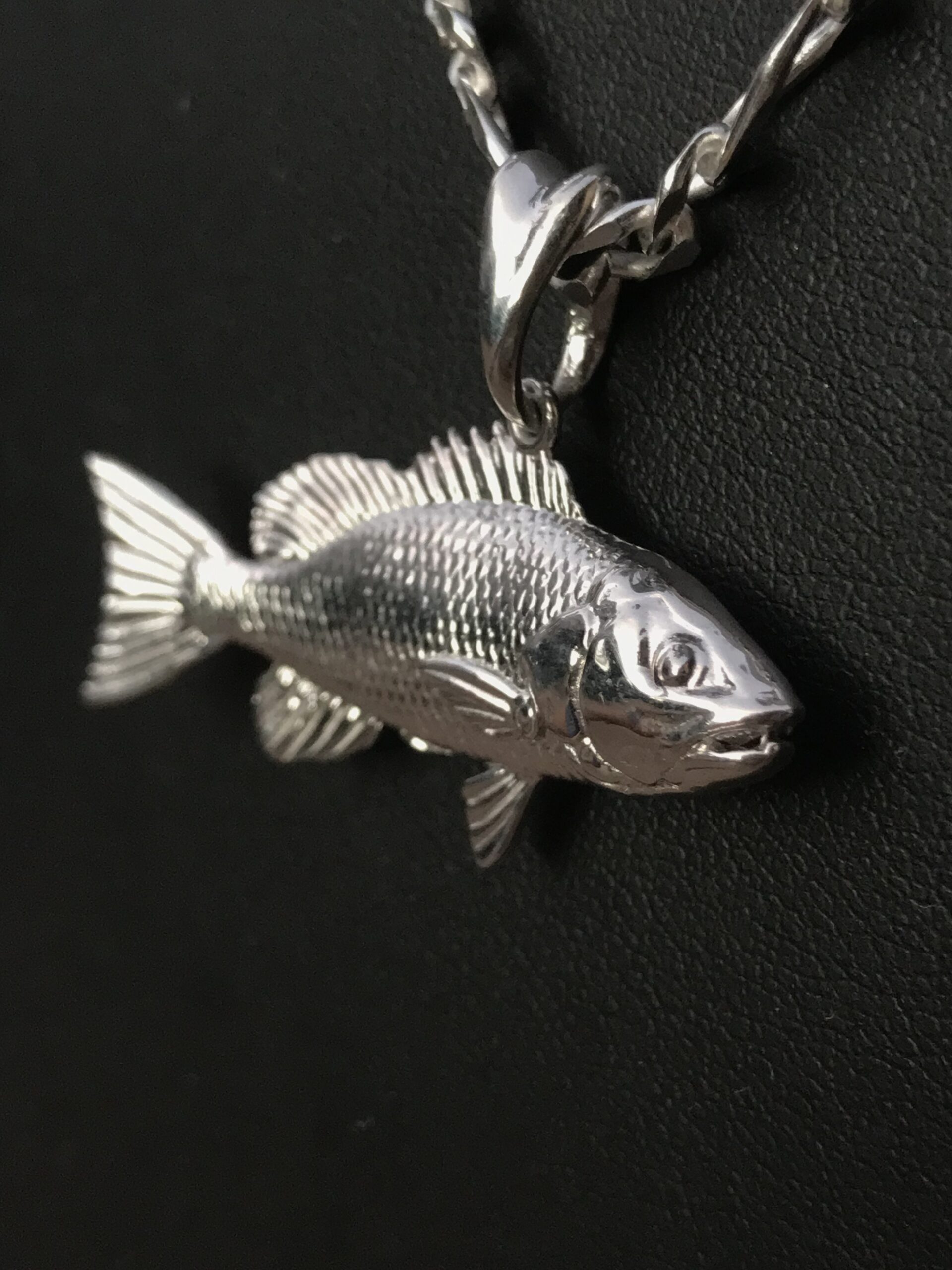 Snapper 3D Pendant Necklace - Image 3